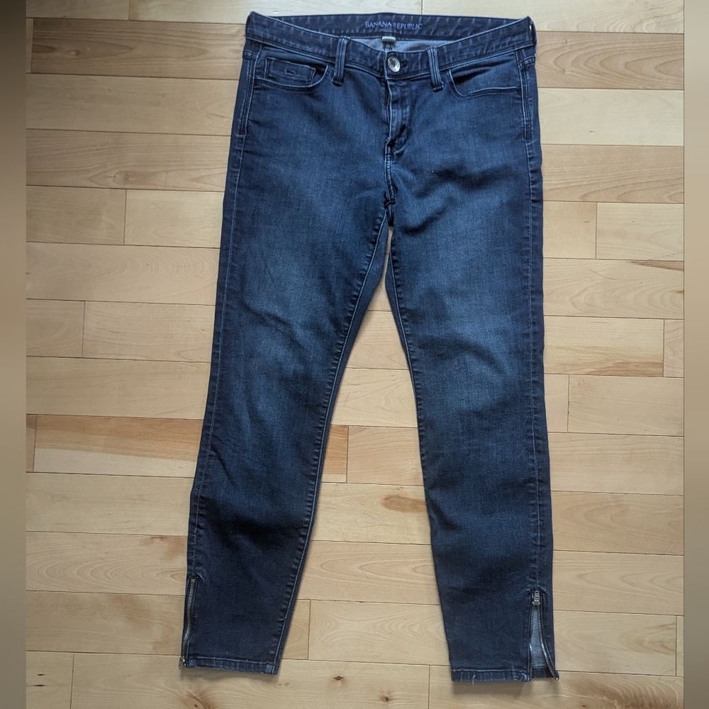 Banana Republic Dark Wash Cropped Jeans | Ankle Zip Denim | Slim Fit